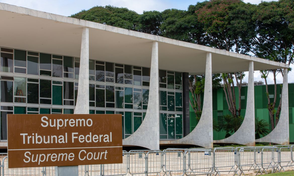 STF decide sobre negocia&ccedil;&atilde;o pr&eacute;via de demiss&otilde;es em massa