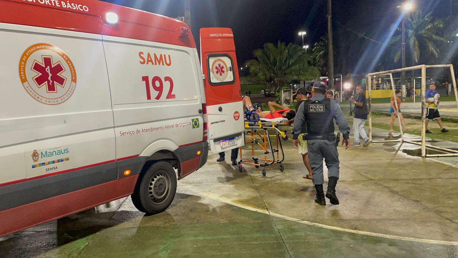 Partida de futebol termina com jovem baleado no CSU do Parque 10