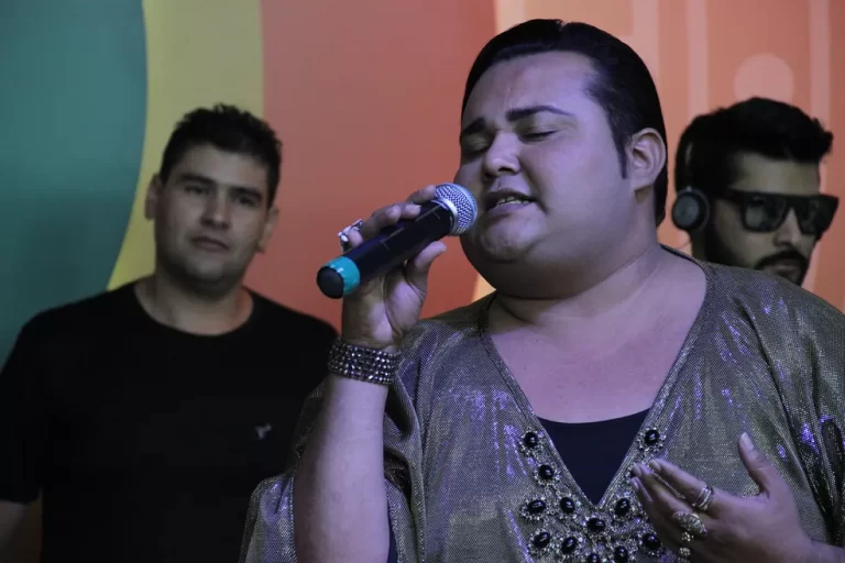 Cantor amazonense Altair Diniz morre aos 39 anos; fam&iacute;lia pede ajuda para transladar o corpo
