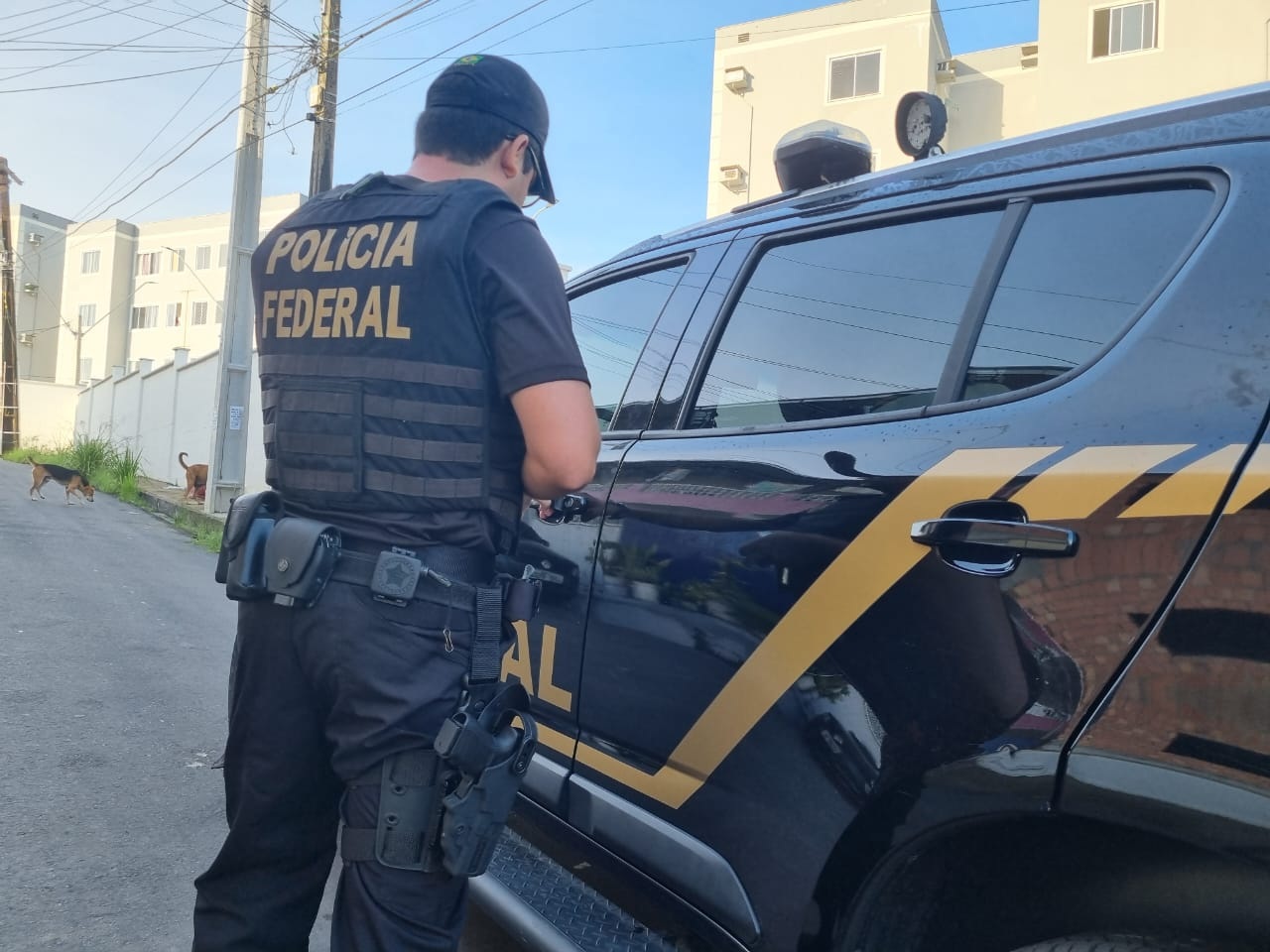 Polícia federal deflagra operação contra o garimpo ilegal em Maués Polícia federal deflagra operação contra o garimpo ilegal em Maués