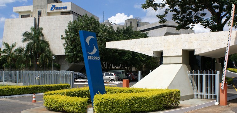 Serpro abre concurso com mais de 600 vagas e remuneração inicial de R$9 mil Serpro abre concurso com mais de 600 vagas e remuneração inicial de R$9 mil