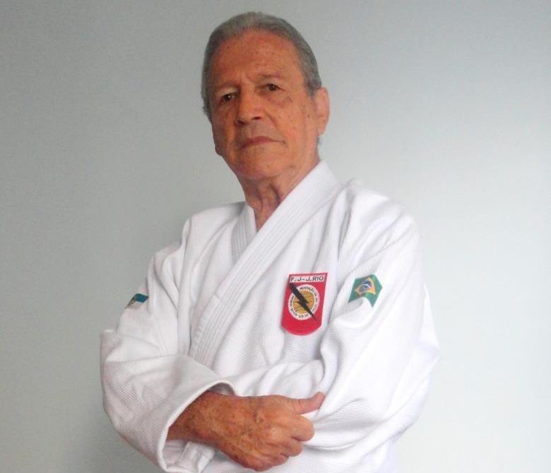 Robson Gracie, mestre do jiu-jitsu, morre aos 88 anos Robson Gracie, mestre do jiu-jitsu, morre aos 88 anos