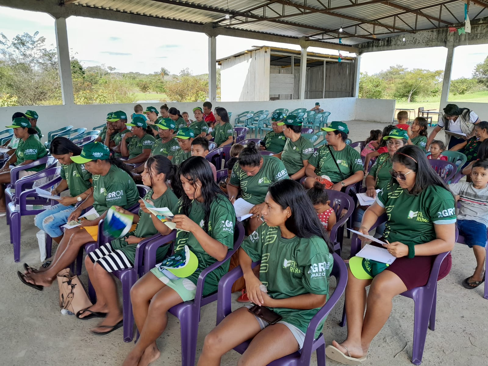 Produtores rurais de Manacapuru recebem capacitação da Sepror Produtores rurais de Manacapuru recebem capacitação da Sepror