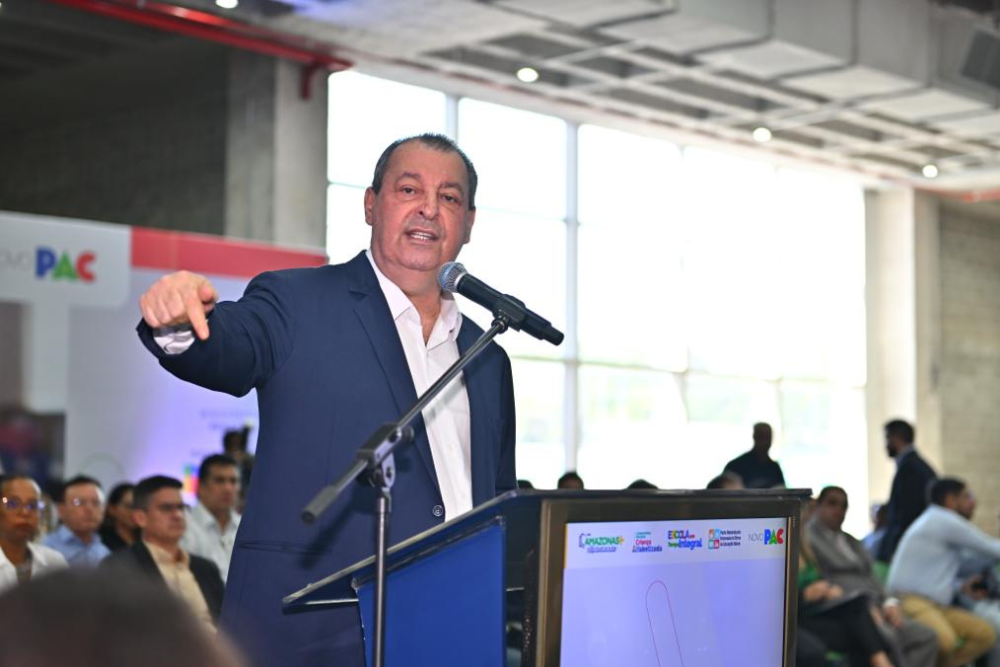 Omar cobra do MEC a cria&ccedil;&atilde;o de mais universidades federais no interior do Amazonas
