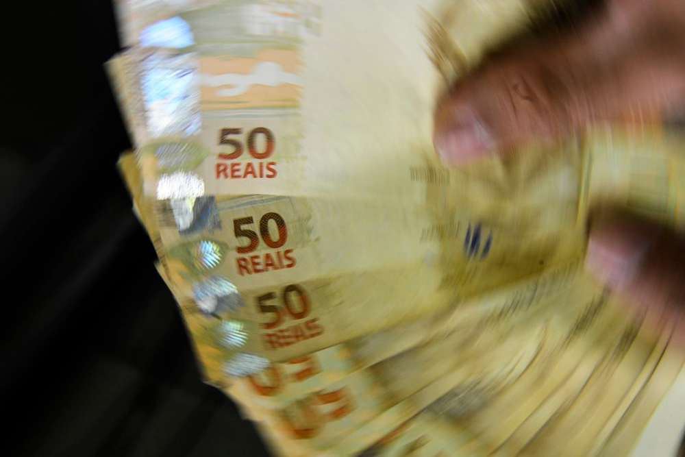 Governo prop&otilde;e eleva&ccedil;&atilde;o de limite anual do MEI para R$ 144,9 mil