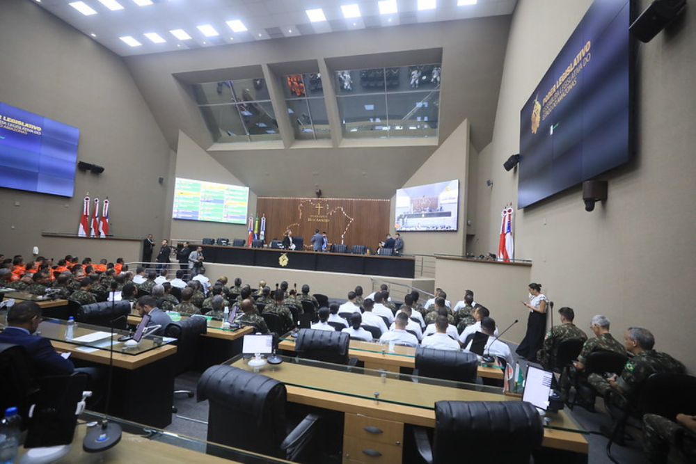Deputados levantam preocupação com licença de aterro sanitário no Tarumã Deputados levantam preocupação com licença de aterro sanitário no Tarumã