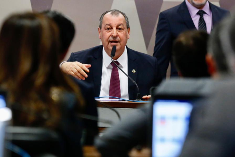 No Senado, Omar defende exceção da ZFM em debate sobre a reforma tributária No Senado, Omar defende exceção da ZFM em debate sobre a reforma tributária