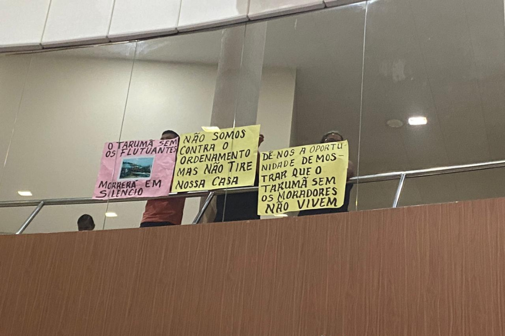 Lobby para manter flutuantes no Tarumã foi aos vereadores e hoje vai ao Ministério Público Lobby para manter flutuantes no Tarumã foi aos vereadores e hoje vai ao Ministério Público