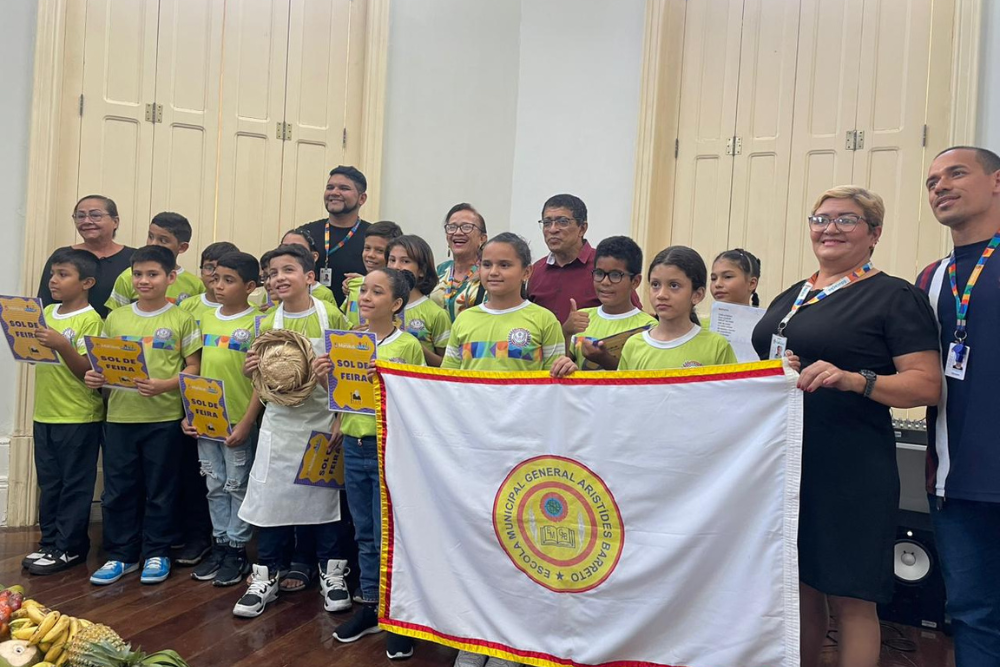 Recital po&eacute;tico celebra primeiro &lsquo;Dia Municipal da Poesia&rsquo; e &lsquo;Dia B de Bacellar&rsquo; em Manaus