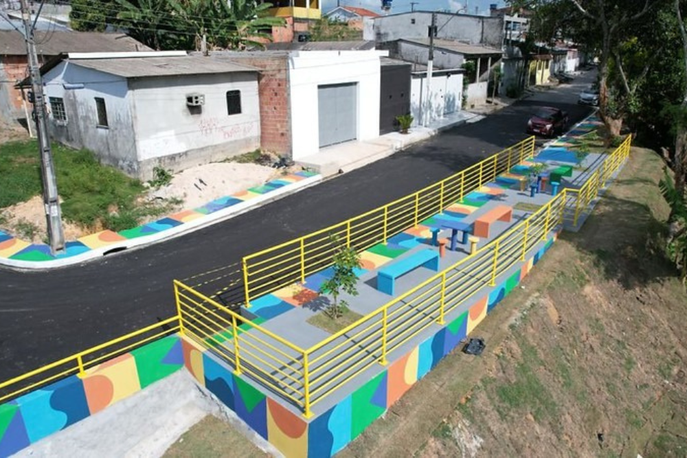 Áreas de risco são transformadas em locais seguros para as comunidades de Manaus Áreas de risco são transformadas em locais seguros para as comunidades de Manaus