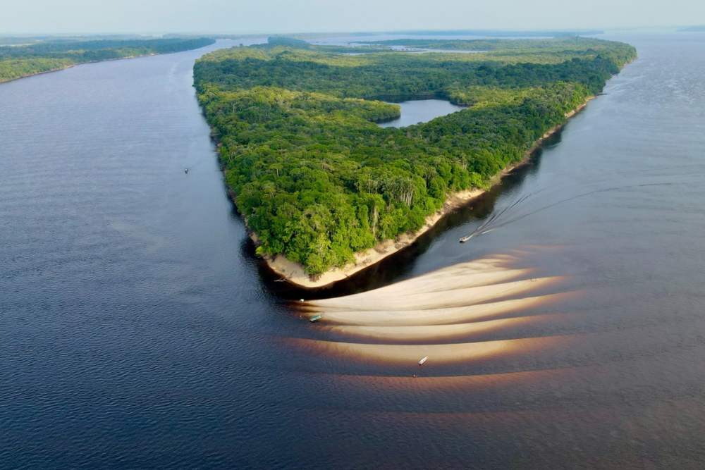 Veja um roteiro de praias inexploradas e paradis&iacute;acas para conhecer no Amazonas