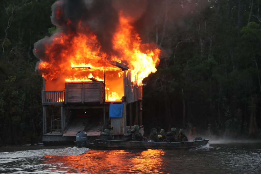 Operação bate recorde ao destruir 72 dragas, avaliadas em R$126 milhões, no Amazonas Operação bate recorde ao destruir 72 dragas, avaliadas em R$126 milhões, no Amazonas