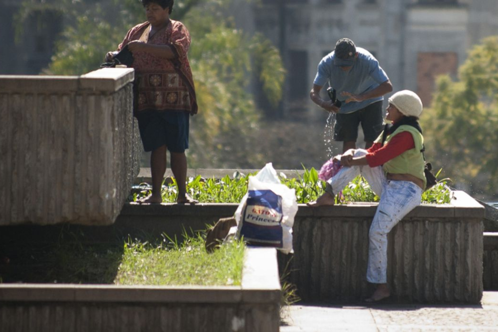 Governo cria pontos de higiene para popula&ccedil;&atilde;o em situa&ccedil;&atilde;o de rua
