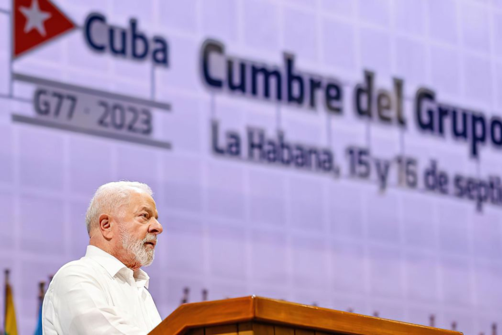 Em Cuba, Lula critica modelo de neg&oacute;cios de empresas de tecnologia