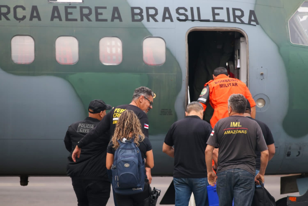 Equipes embarcam para Barcelos para transportar vítimas de acidente aéreo Equipes embarcam para Barcelos para transportar vítimas de acidente aéreo