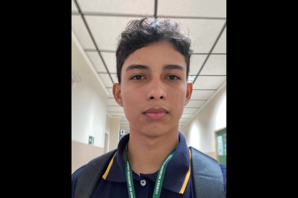 Jovem de 19 anos sai de moto e desaparece em Codajás; família busca informações Jovem de 19 anos sai de moto e desaparece em Codajás; família busca informações