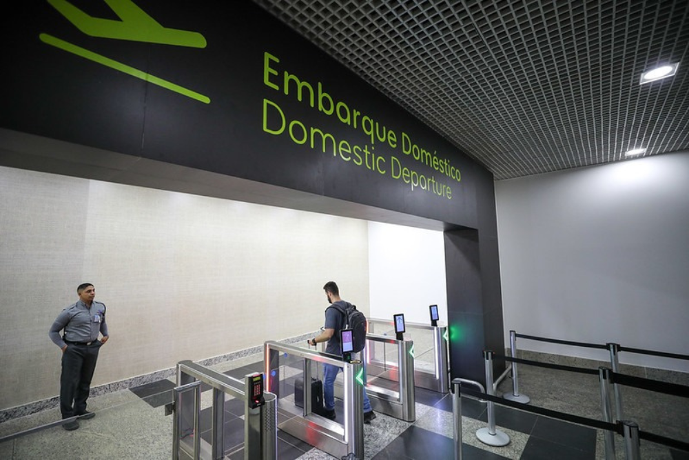 Veja dicas para economizar na compra de passagens aéreas Veja dicas para economizar na compra de passagens aéreas