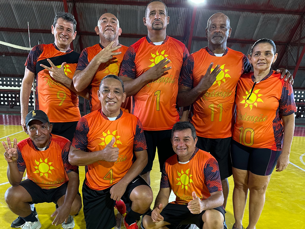 Primeiro dia da Olimpíada da Terceira Idade premia primeiros vencedores no gerontovoleibol e