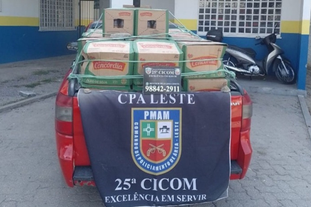Polícia prende trio por furto de 90 caixas de óleo de cozinha na zona Leste Polícia prende trio por furto de 90 caixas de óleo de cozinha na zona Leste
