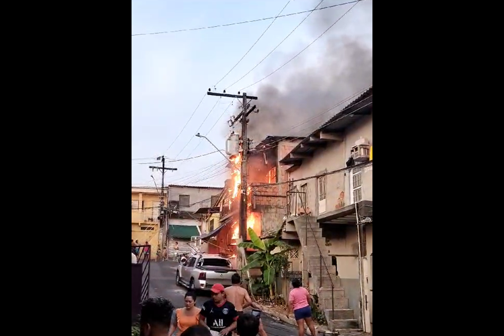 Adolescente morre e pastor fica gravemente ferido ap&oacute;s inc&ecirc;ndio no Santo Agostinho 