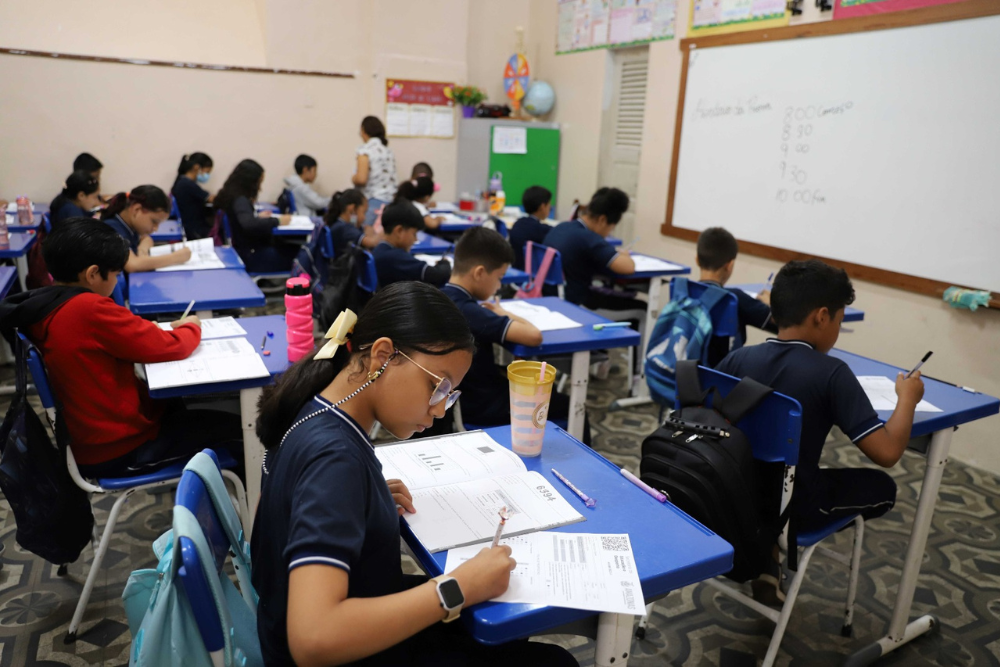 Mais de 10 mil alunos da rede estadual participam da 2ª fase da Olimpíada de Matemática Mais de 10 mil alunos da rede estadual participam da 2ª fase da Olimpíada de Matemática
