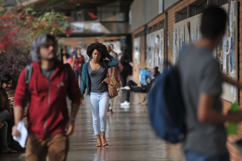 Negros em cargos do Executivo têm origem popular e alta qualificação