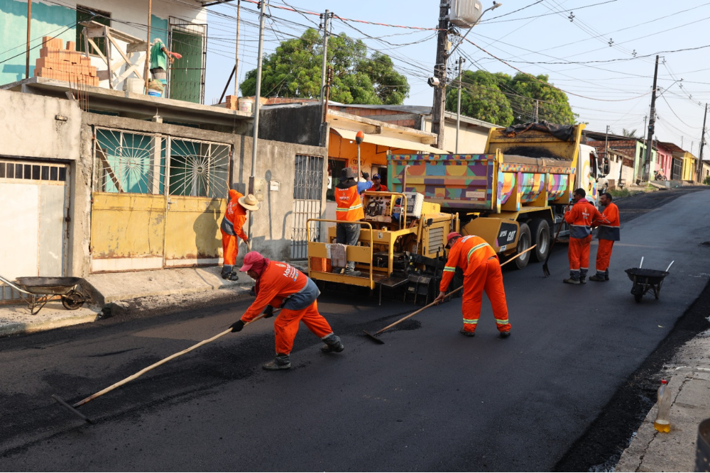 Prefeitura intensifica obras e asfalta 16 ruas do conjunto Jo&atilde;o Paulo 2