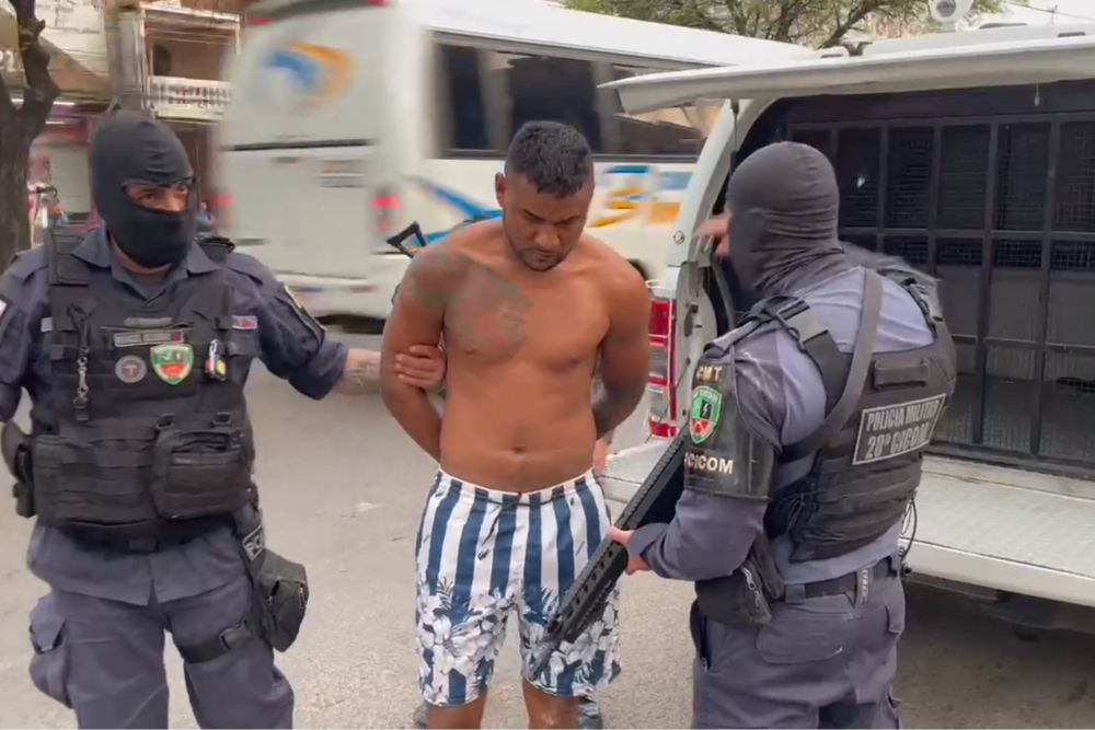 "Neguinho Cruel" e outros três elementos são presos na Colônia Antônio Aleixo "Neguinho Cruel" e outros três elementos são presos na Colônia Antônio Aleixo