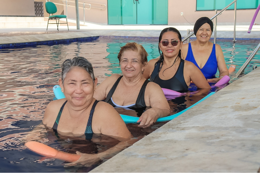 No Amazonas, idosos aumentam qualidade de vida com exercícios aquáticos No Amazonas, idosos aumentam qualidade de vida com exercícios aquáticos