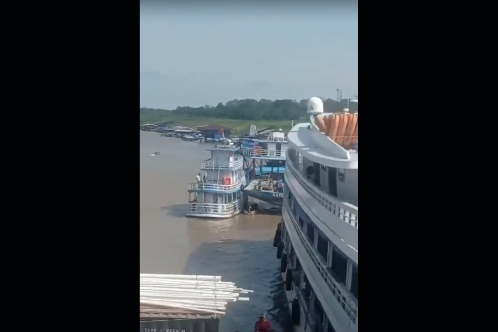 Tabatinga, Letícia e Santa Rosa, Brasil, Colômbia e Peru comemoram subida do Solimões. Veja vídeo Tabatinga, Letícia e Santa Rosa, Brasil, Colômbia e Peru comemoram subida do Solimões. Veja vídeo