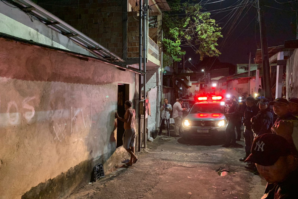 Criminosos invadem casa e executam jovem a tiros na Redenção Criminosos invadem casa e executam jovem a tiros na Redenção