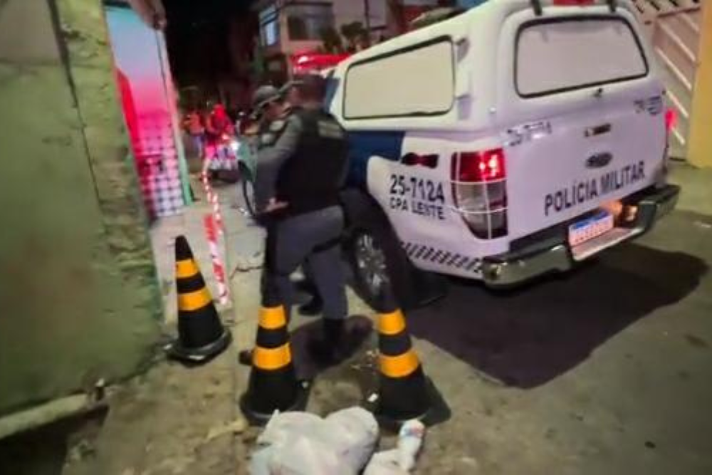 Susposto assaltante morre após ser agredido por populares no Coroado Susposto assaltante morre após ser agredido por populares no Coroado