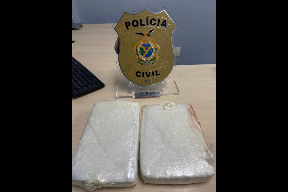 Polícia encontra 2kg de drogas escondidas em peixes no Porto de Manaus Polícia encontra 2kg de drogas escondidas em peixes no Porto de Manaus
