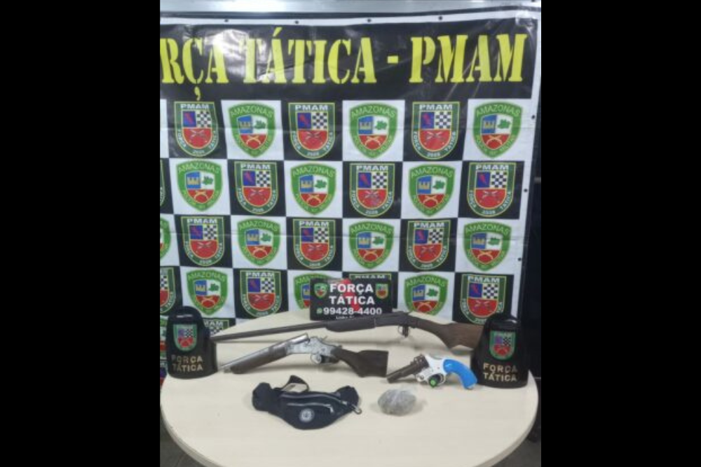 Policiais apreendem armas e drogas em beco no Educandos