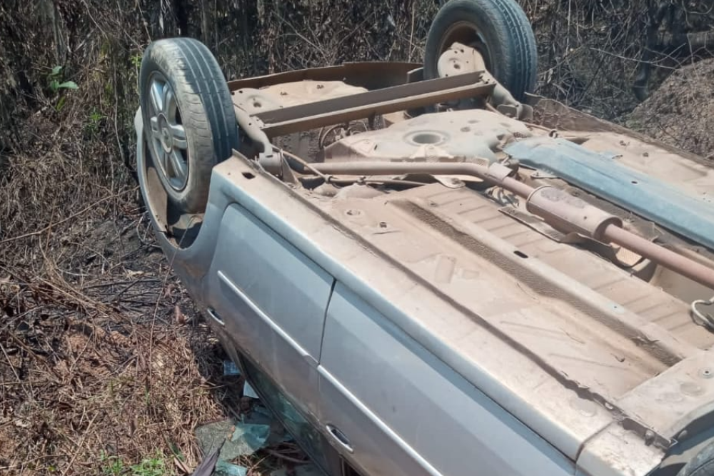 Motorista perde o controle ao desviar de buraco e morre em estrada do AM
