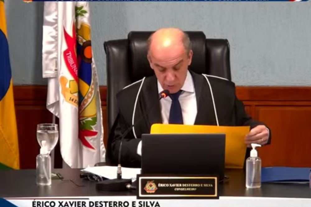TJAM suspende decisão que obrigava TCE a julgar novo afastamento de Ari Moutinho TJAM suspende decisão que obrigava TCE a julgar novo afastamento de Ari Moutinho