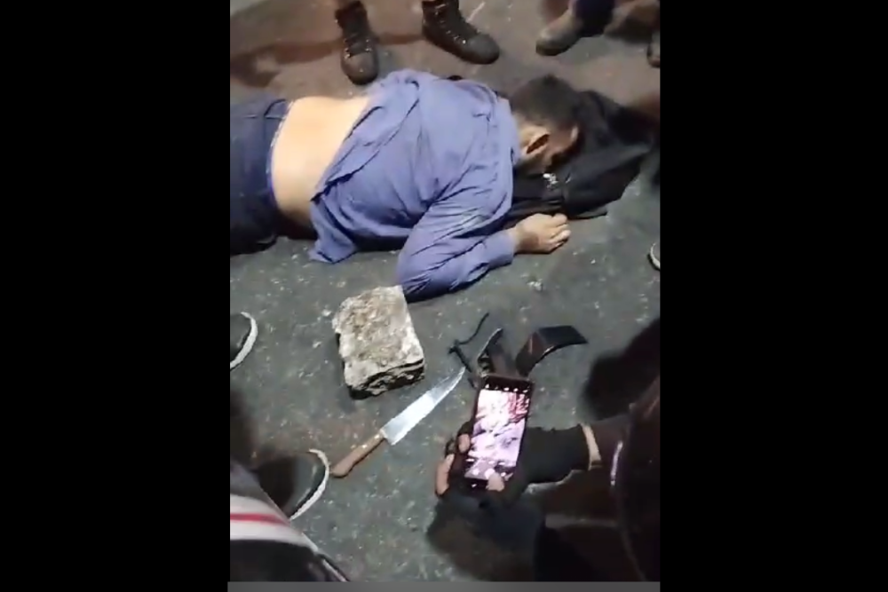 Ao tentar assaltar &ocirc;nibus da linha 600, homem &eacute; morto a tiros na Cosme Ferreira