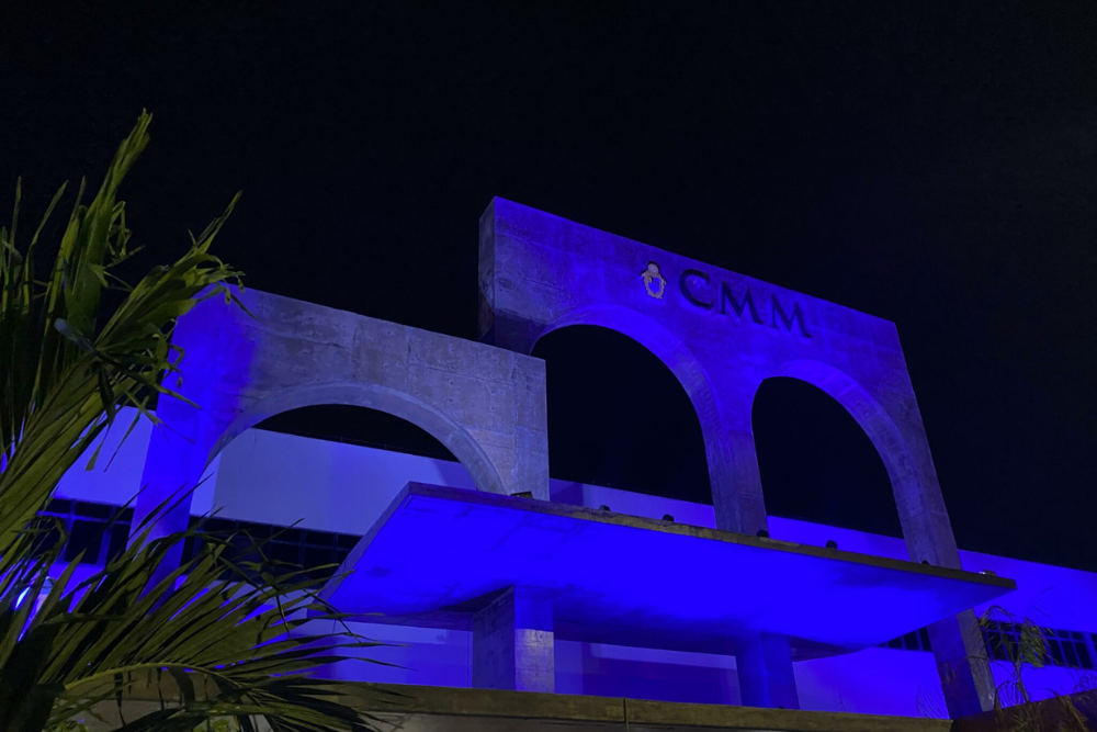 CMM recebe ilumina&ccedil;&atilde;o tem&aacute;tica em alus&atilde;o ao Novembro Azul