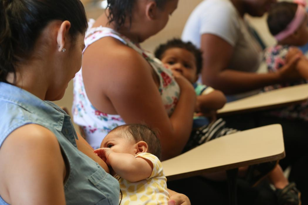 Desigualdades De Gênero E Raça Sobrecarregam Mulheres No Cuidar