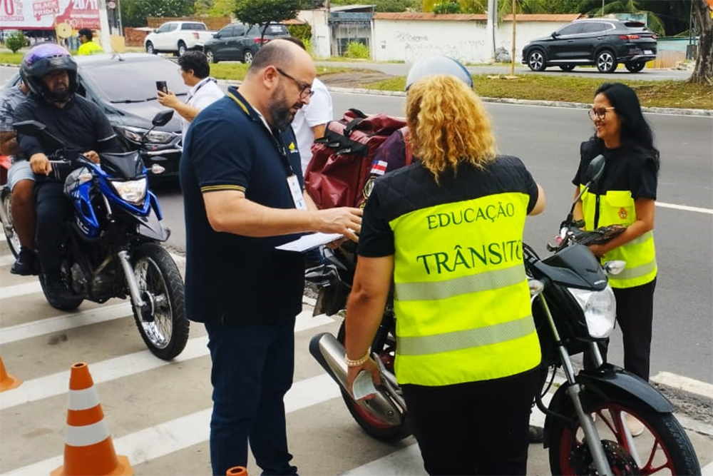 Prefeitura de Viçosa - Diretran promove blitz educativa de trânsito para  motociclistas