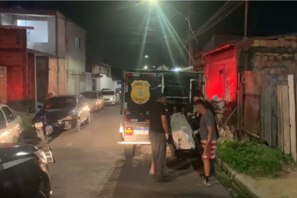 Homem &eacute; morto a pauladas, pedradas e facadas no Novo Aleixo