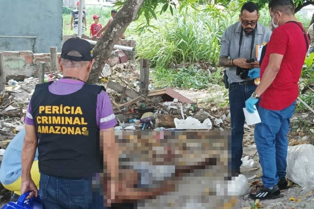 Homem é perseguido e morto a tiros no Jorge Teixeira Homem é perseguido e morto a tiros no Jorge Teixeira