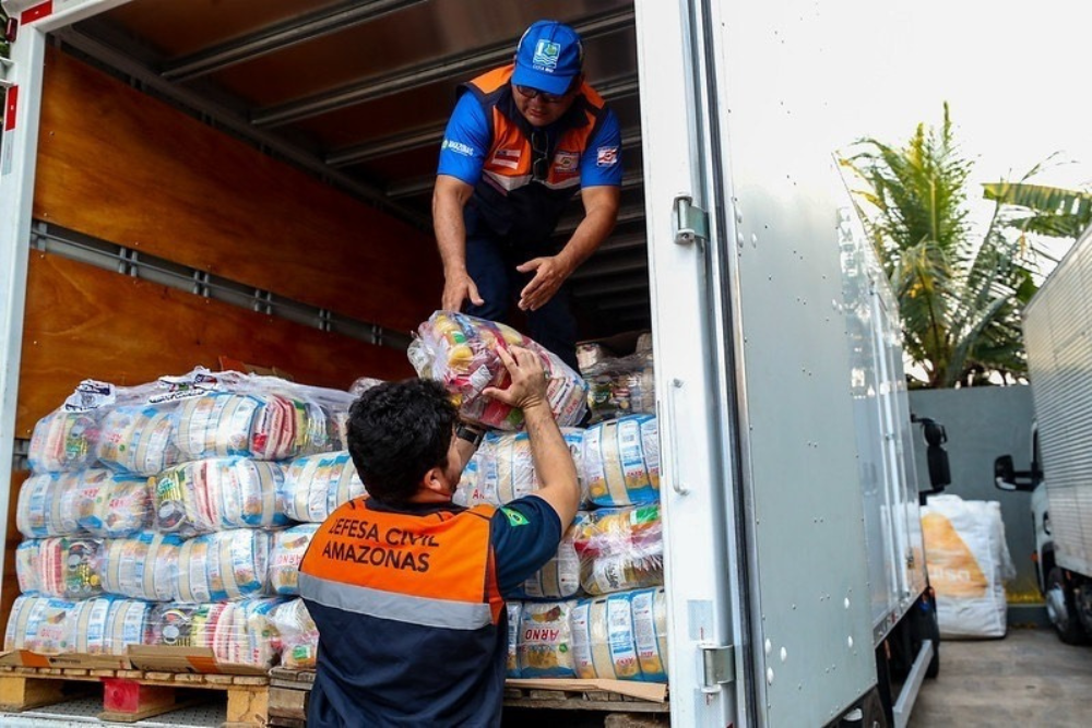 Municípios do AM seguem em situação de emergência e estiagem já atinge 150 mil famílias Municípios do AM seguem em situação de emergência e estiagem já atinge 150 mil famílias
