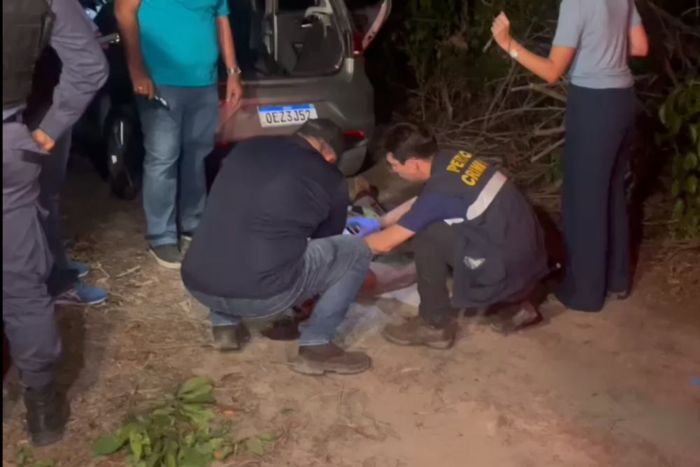Homem &eacute; encontrado morto dentro de porta-malas no Distrito Industrial II 