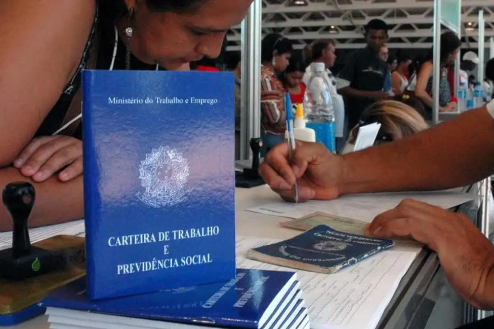 Cresce número de graduados trabalhando em postos de menos escolaridade Cresce número de graduados trabalhando em postos de menos escolaridade