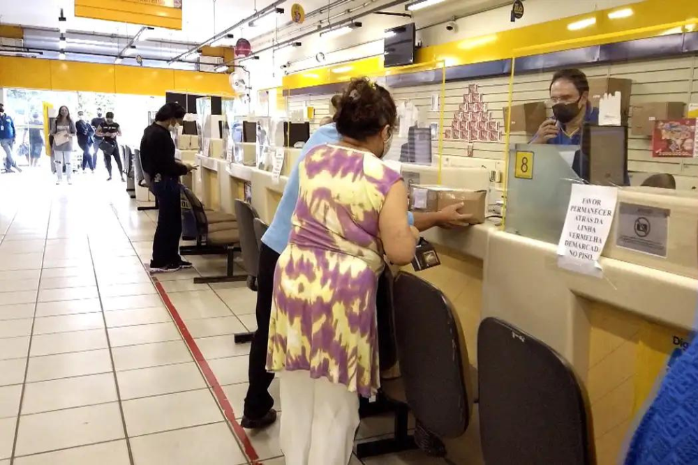 Trabalhadores dos Correios avaliam greve na semana da Black Friday