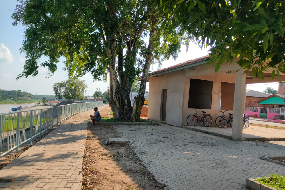 Orla de Guajar&aacute; recebe obra de revitaliza&ccedil;&atilde;o