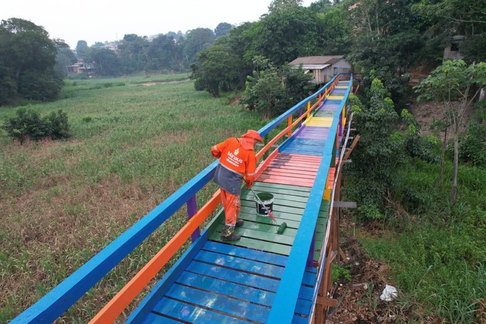 Bairro Mauazinho ganha 120 metros de ponte para locomoção dos moradores Bairro Mauazinho ganha 120 metros de ponte para locomoção dos moradores