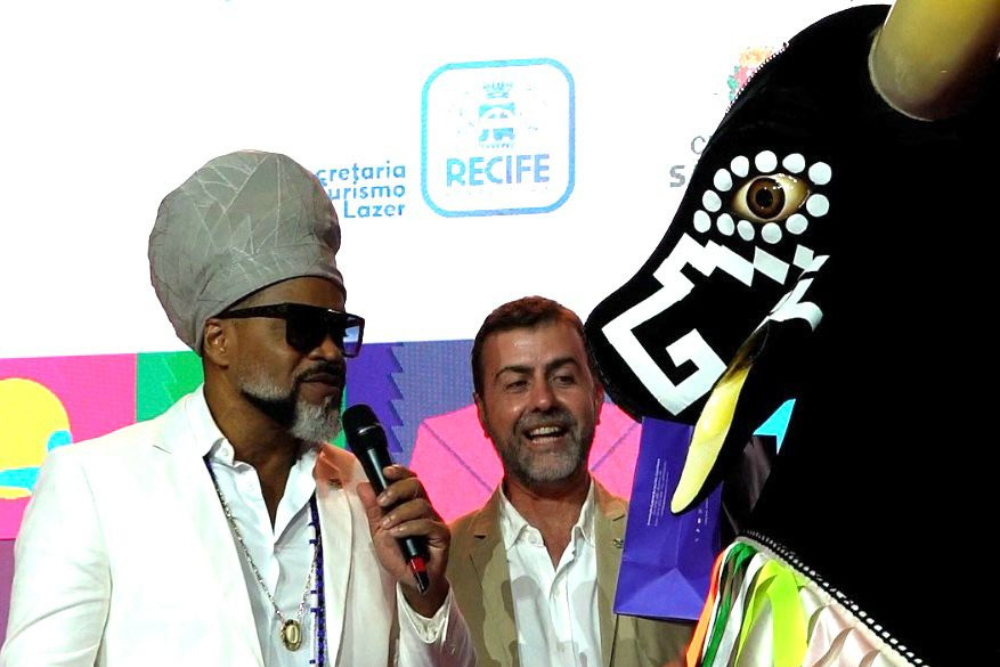 Carlinhos Brown reafirma seu amor pelo Caprichoso na ExpoCarnaval 2023