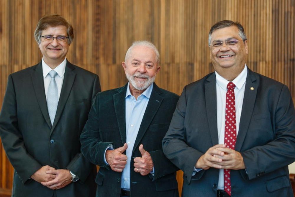 Lula indica Flávio Dino ao STF e Paulo Gonet à PGR Lula indica Flávio Dino ao STF e Paulo Gonet à PGR